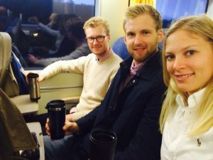 Varje morgon tar Anders, Martin och jag 06.30 tåget från Göteborg till Trollhättan. Kaffekopp obligatorisk.